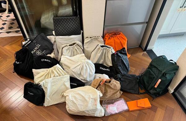 伊犁伊宁县回收奢侈品衣服.jpg